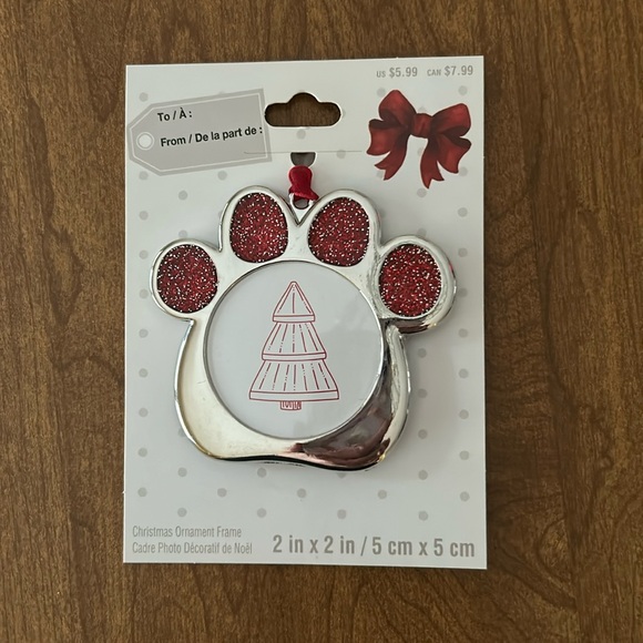 Studio Decor Other - PET PICTURE CHRISTMAS ORNAMENT (NEW)